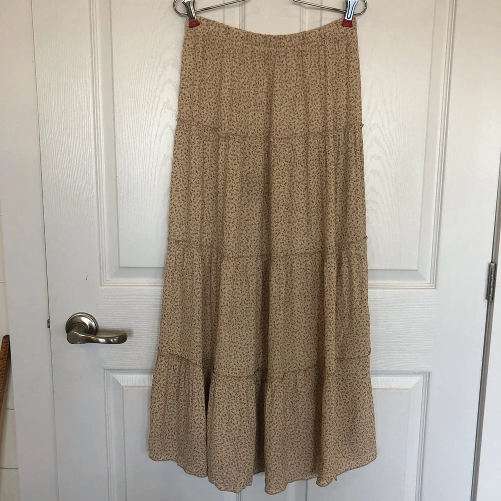 Brandy Melville tiered midi skirt elastic waist microfloral floral feminine - Picture 1 of 8